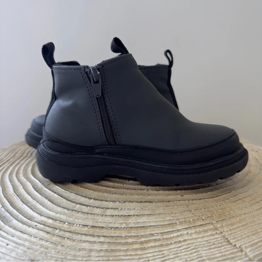 Zara Gray and Black Ankle Toddler Boots EU 24/7.5 US